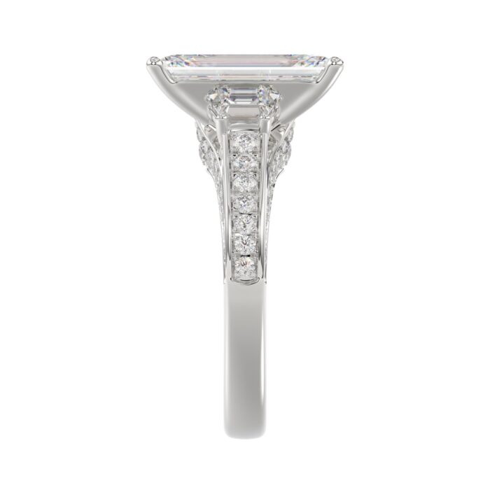 Luxury 14K White Gold Ladies Diamond Ring 4.00CT Round, Emerald & Trapezoid Diamonds with 3.00CT Emerald Center stone (Color F-G -Clarity VS1/VS2 - Image 3