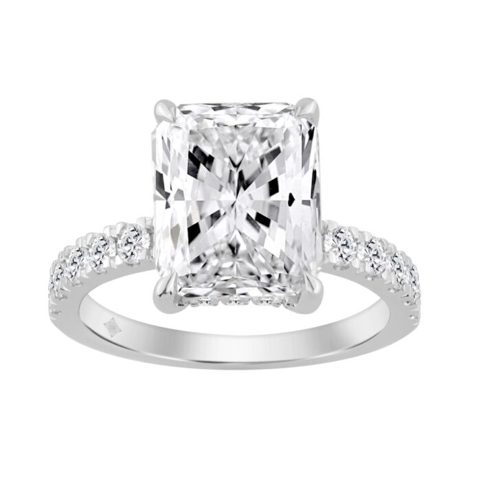 14K WHITE GOLD 4 3/4CT ROUND/RADIANT DIAMOND LADIES RING (CENTER STONE RADIANT DIAMOND 4.00CT) - Image 1