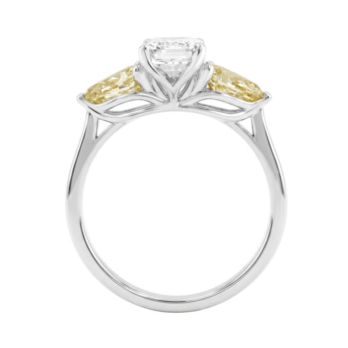14K WHITE GOLD 2 1/2CT EMERALD/YELLOW PEAR DIAMOND LADIES RING (CENTER STONE EMERALD DIAMOND 1 1/2CT) - Image 2