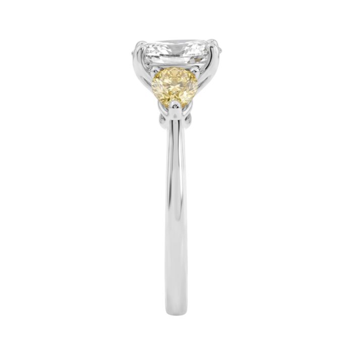 14K WHITE GOLD 2 1/2CT OVAL/YELLOW PEAR DIAMOND LADIES RING (CENTER STONE OVAL DIAMOND 1 1/2CT) - Image 3