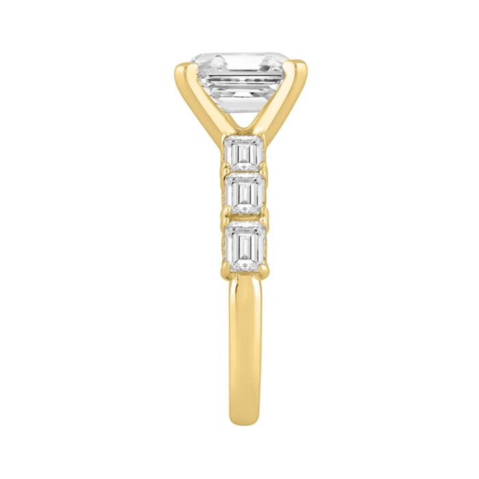 LADIES RING 4 1/2CT ROUND/EMERALD DIAMOND 14K YELLOW GOLD (CENTER STONE EMERALD DIAMOND 3.00CT) - Image 2