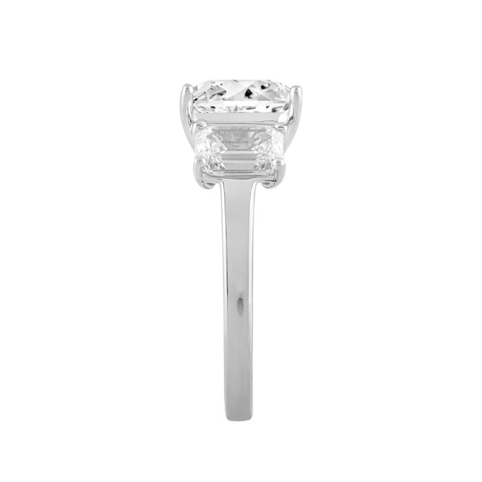 LADIES RING 5CT EMERALD DIAMOND 14K WHITE GOLD (CENTER STONE EMERALD DIAMOND 3CT ) - Image 3