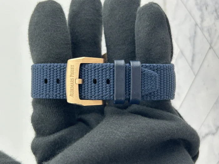 Audemars Piguet Code 11.59 Selfwinding night blue cloud Dial on Rubber Strap Ref. 15210OR.OO.A348KB.01 - Image 4