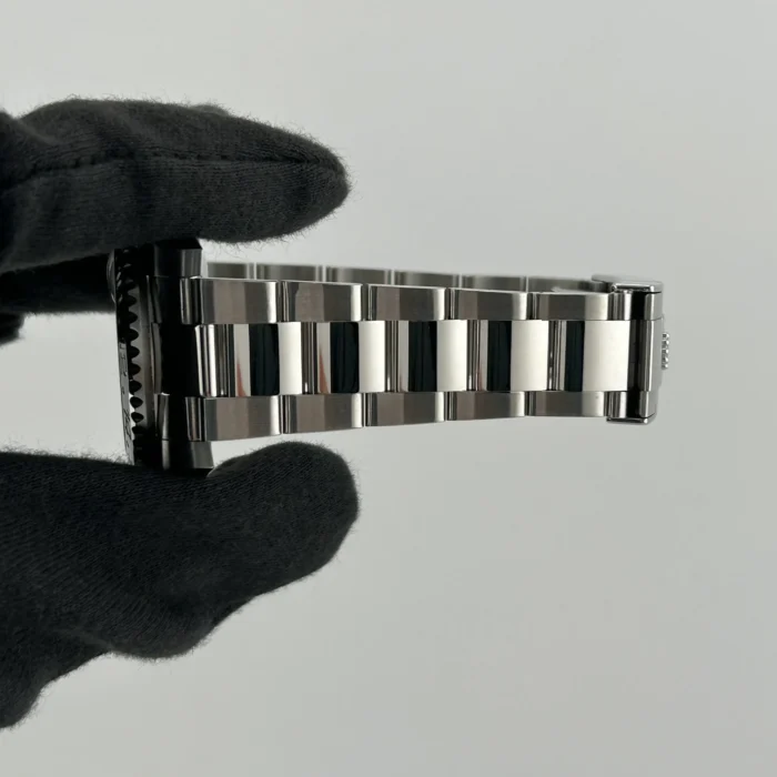 Rolex GMT-Master II Black Dial on Oyster Ref. 116710LN with Card (Old Green) - Image 5