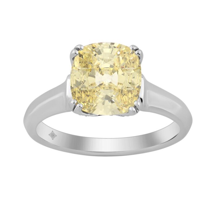 14K WHITE GOLD 3 1/4CT ROUND/YELLOW CUSHION DIAMOND LADIES RING (CENTER STONE YELLOW CUSHION DIAMOND 3CT) - Image 1