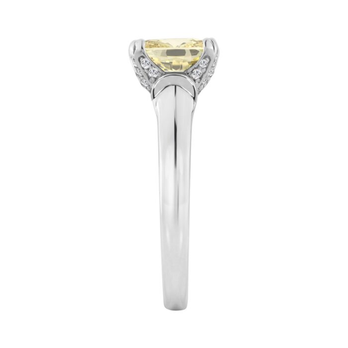 14K WHITE GOLD 3 1/4CT ROUND/YELLOW CUSHION DIAMOND LADIES RING (CENTER STONE YELLOW CUSHION DIAMOND 3CT) - Image 3