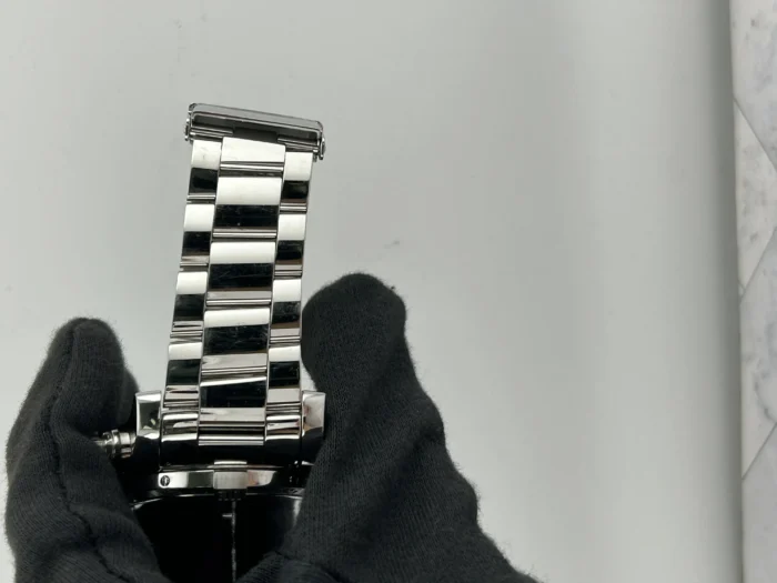 Breitling Avenger II White Dial on stainless steel Ref. A13381 - Image 5