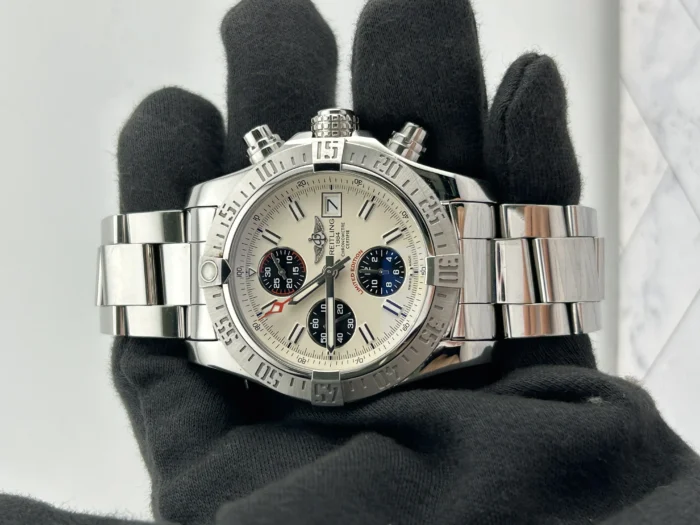 Breitling Avenger II White Dial on stainless steel Ref. A13381 - Image 2