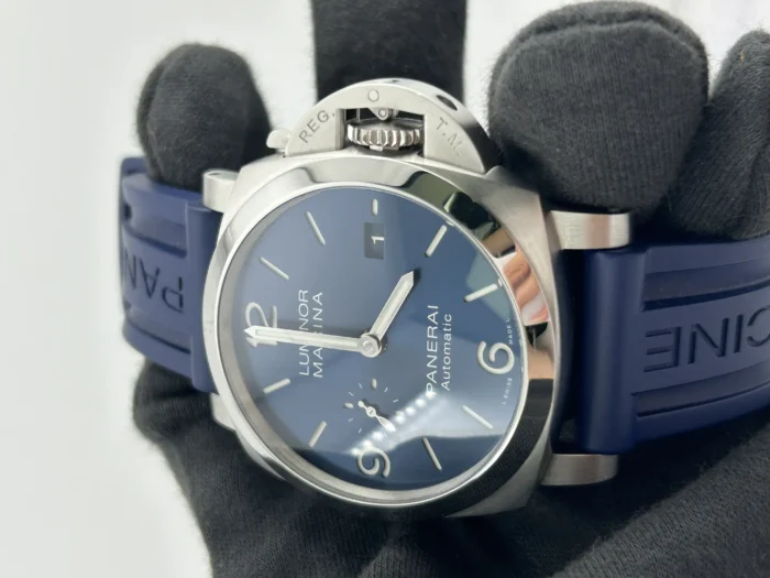 Panerai Panerai Luminor Marina Blue Dial on Leather Strap Ref. PAM01313 with Card 2021 - Image 3
