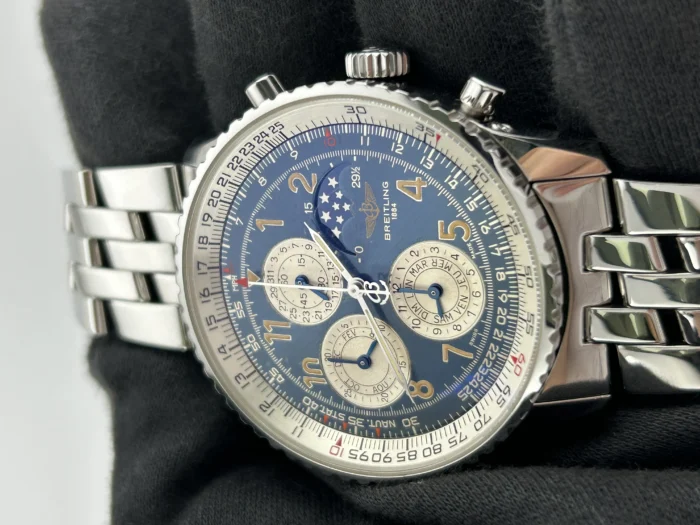 Breitling Navitimer Blue/silver Dial on 5 Row Links Ref. A19022 with Papers - Image 2