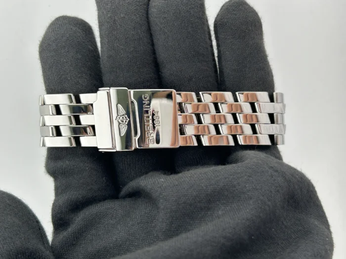 Breitling Navitimer Blue/silver Dial on 5 Row Links Ref. A19022 with Papers - Image 3