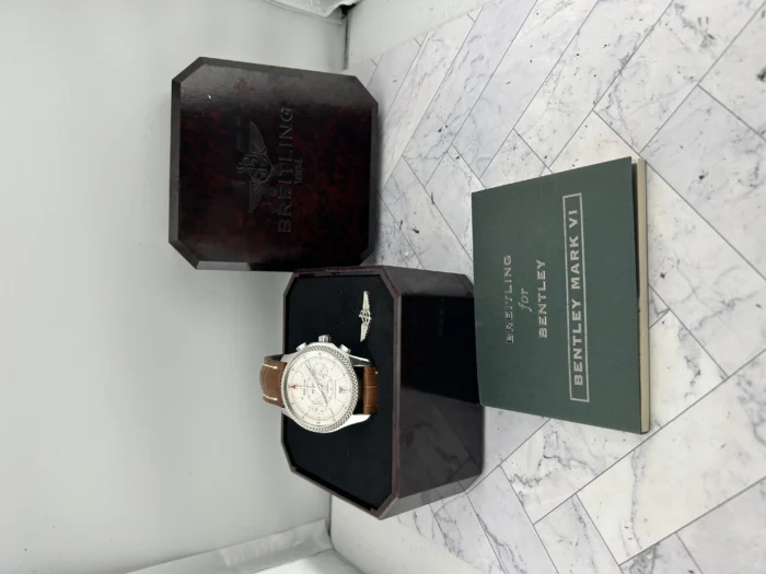 Breitling Bentley Mark VI Silver Dial on leather Ref. P26362 - Image 7