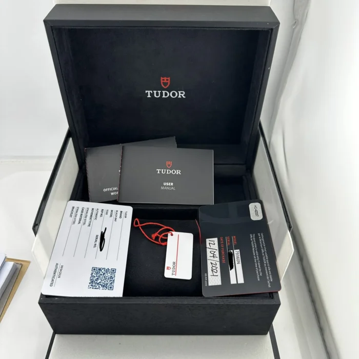 Tudor Black Bay Chrono Opaline Panda Dial Dial on Stainless Steel Bracelet Ref. M79360N-0002 with Papers 2021 - Image 7