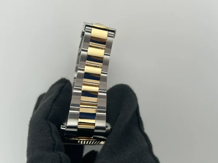 Rolex Datejust 41 Champagne Diamond Dial on Oyster Ref. 126333 with Card 2017 - Image 5