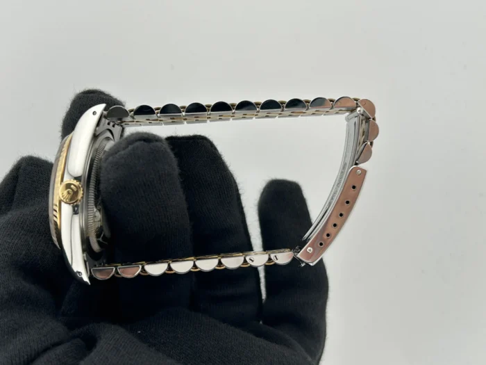 Rolex Datejust Champagne Stick Dial on D-Link Jubilee Ref. 16233 with Papers 1994 - Image 6