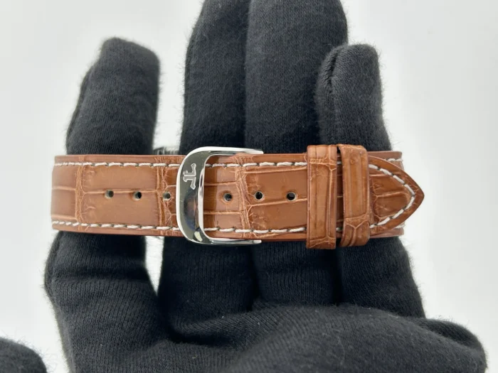 Jaeger-LeCoultre Reverso Classic Grande Taille Silver Dial on Leather Strap Ref. 252.8.71 - Image 4