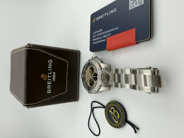 Breitling Avenger B01 Chronograph Beige Dial on Bracelet Ref. AB0147101A1A1 with Card 2026 - Image 9