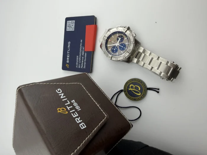 Breitling Avenger B01 Chronograph Beige Dial on Bracelet Ref. AB0147101A1A1 with Card 2026 - Image 8