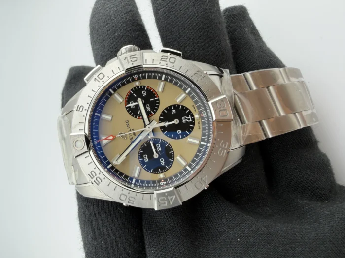 Breitling Avenger B01 Chronograph Beige Dial on Bracelet Ref. AB0147101A1A1 with Card 2026 - Image 2