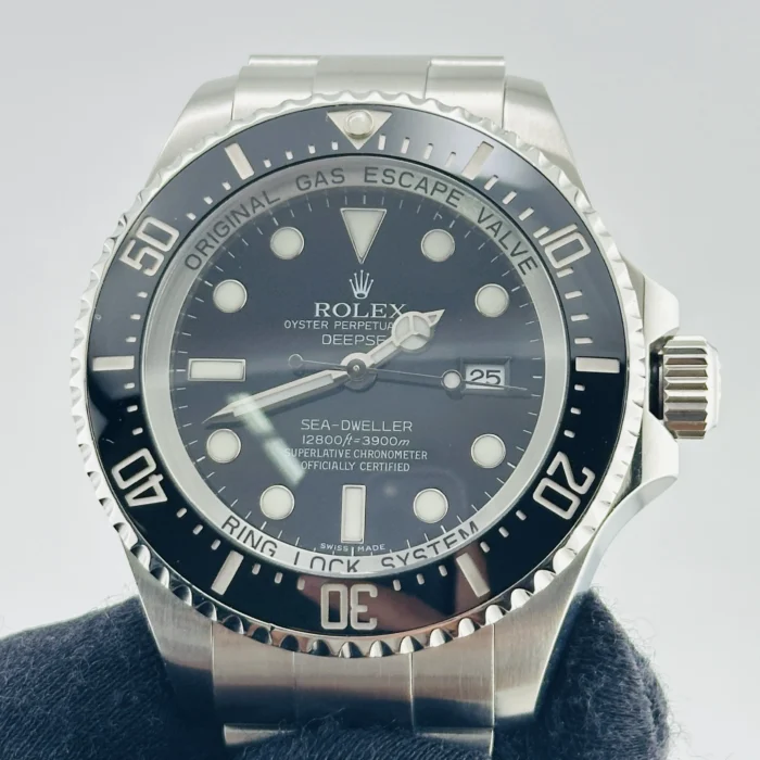 Rolex Sea-Dweller Deepsea Black Dial on Oyster Bracelet Ref. 116660 with Card (Old Green) 2009 - Image 3