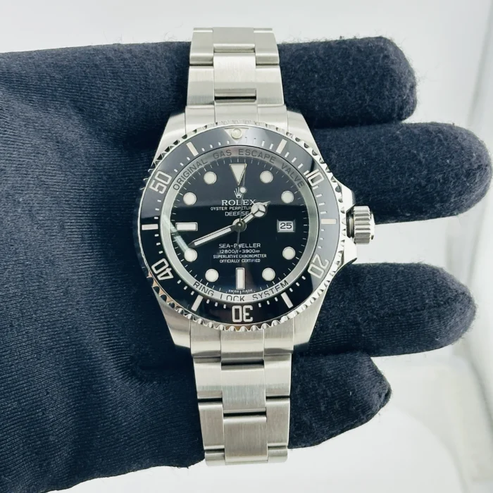 Rolex Sea-Dweller Deepsea Black Dial on Oyster Bracelet Ref. 116660 with Card (Old Green) 2009 - Image 2