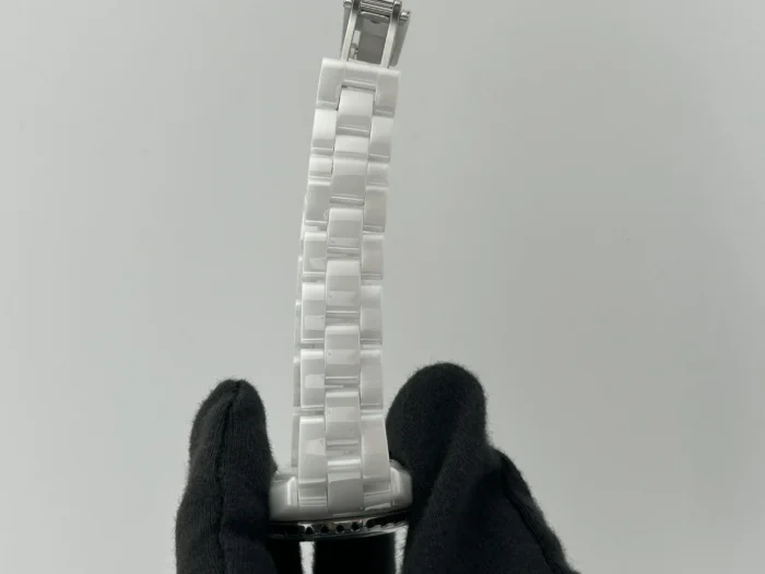 Chanel Chanel J12 White Dial on ceramic and steel Ref. H5699 with Card 2026 - Image 5