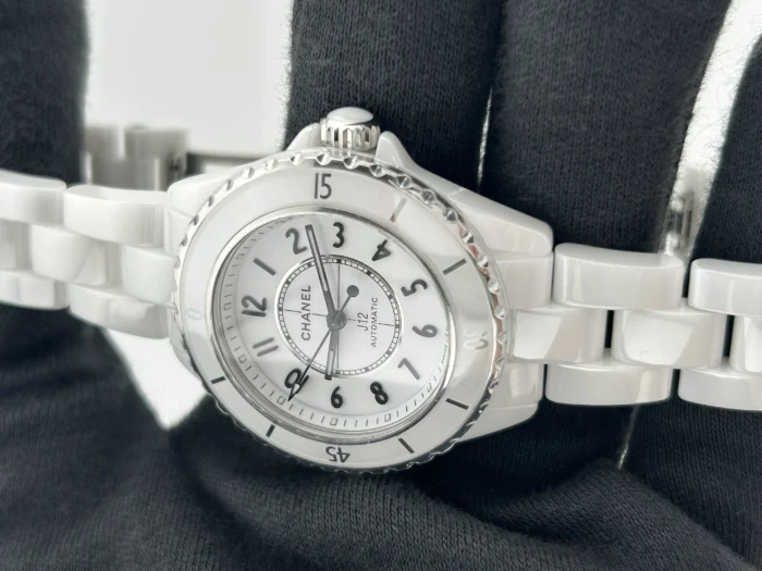 Chanel Chanel J12 White Dial on ceramic and steel Ref. H5699 with Card 2026 - Image 3