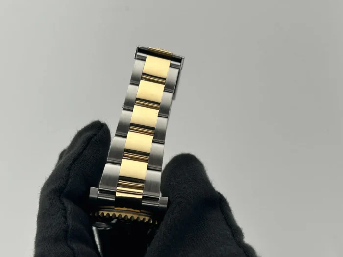 Rolex Submariner Black Dial on Oyster Ref. 126613LN with New Style Card (green) 2021 - Image 5