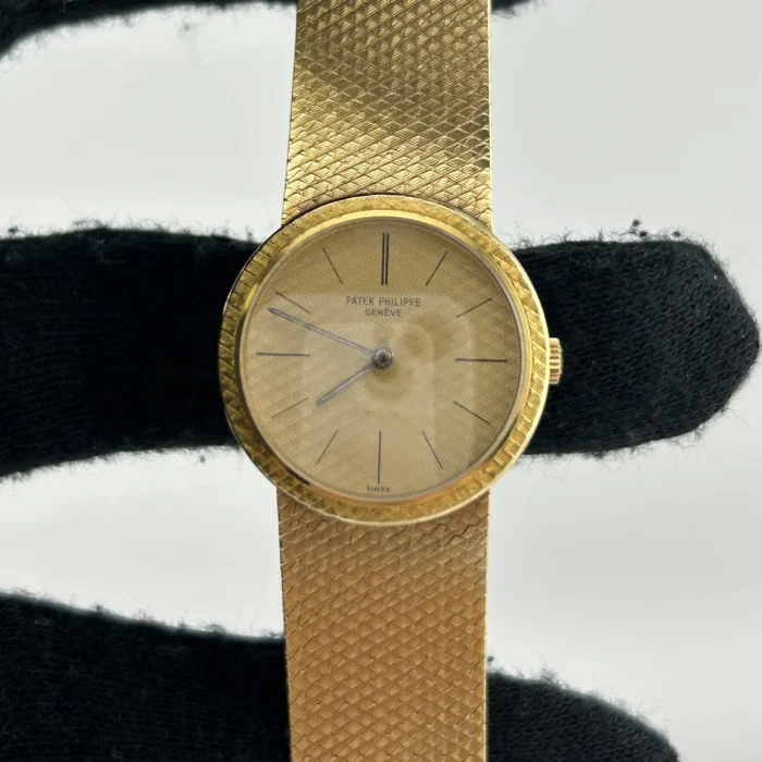 Patek Philippe Calatrava Gold Dial on Mesh Ref. 3338 - Image 1