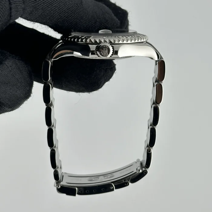 Rolex Yacht Master Silver Dial on Oyster Ref. 16622 with Papers 2006 - Image 6