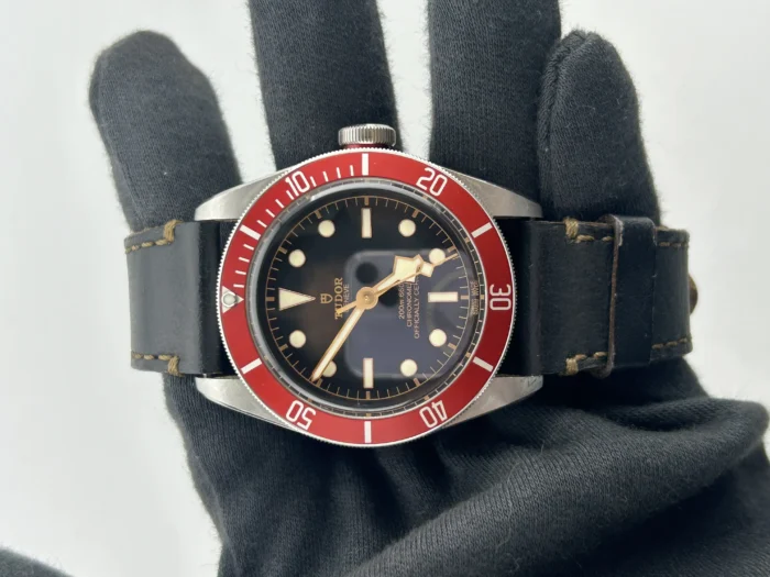 Tudor Black Bay Heritage Burgundy Black Dial on Leather Band Ref. M79230 - Image 2