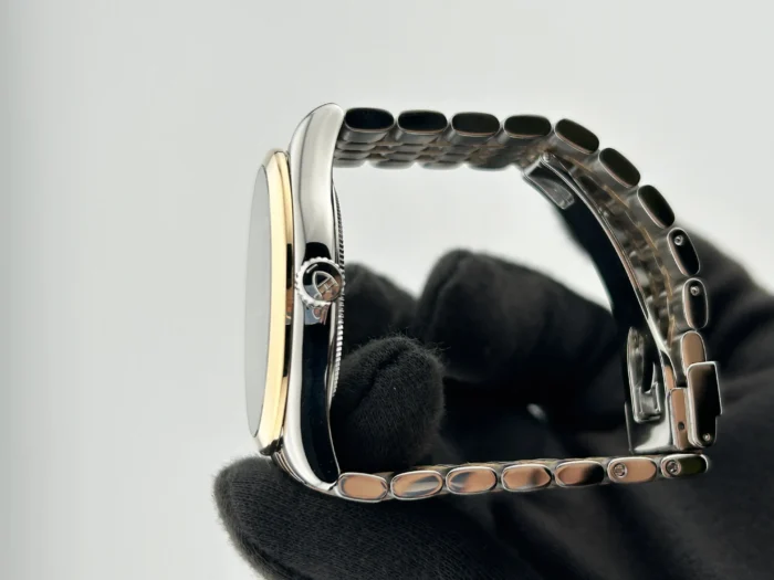 Tudor 1926 Black Diamond Dial on 7 rows Ref. M91651-0004 with Card 2022 - Image 6
