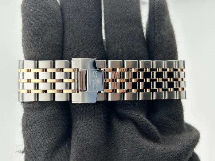 Tudor 1926 Black Diamond Dial on 7 rows Ref. M91651-0004 with Card 2022 - Image 4