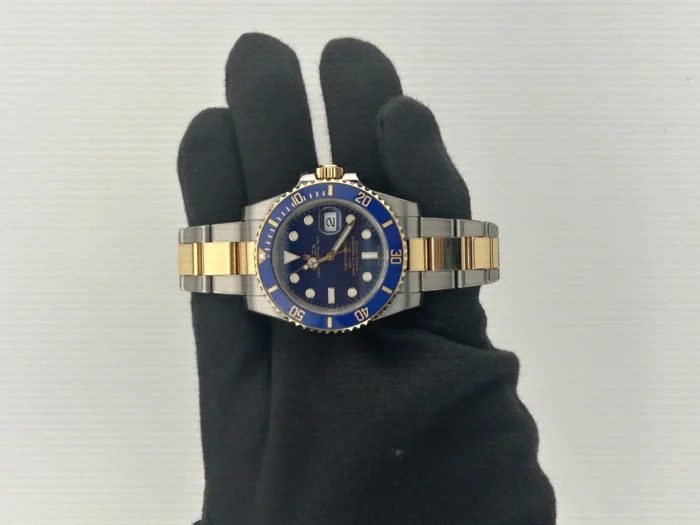 Rolex Submariner Blusey Blue Dial on Oyster Ref. 116613LB with Card (New Style White) 2016 - Image 2