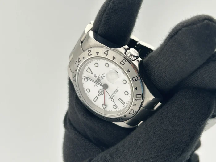 Rolex Explorer II White Dial on Oyster Ref. 16570 with Papers 2005 - Image 3