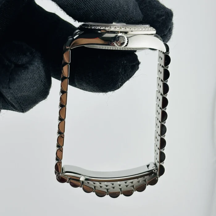 Rolex Datejust Silver Diamond Factory Dial on D-Link Jubilee Bracelet Ref. 278384RBR with New Style Card (green) 2023 - Image 6