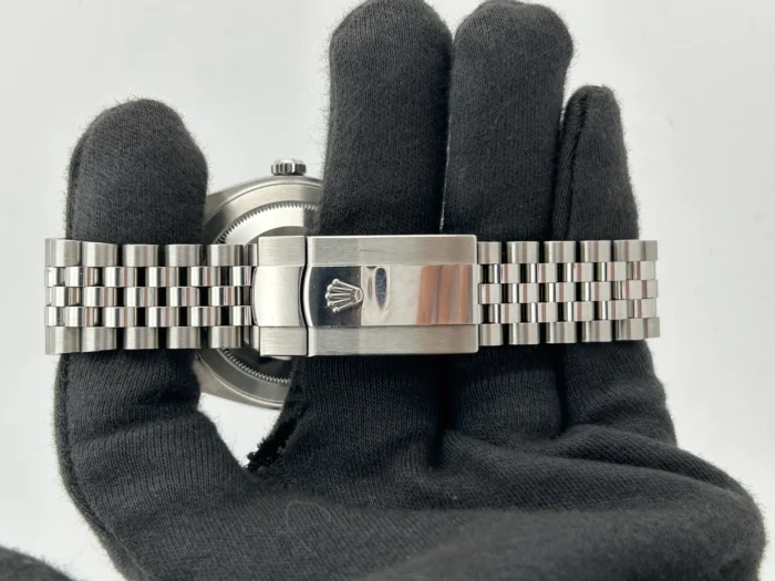 Rolex Datejust 41 Blue Roman Numerals Dial on Jubilee D-Link Bracelet Ref. 126334 with Card 2024 - Image 4