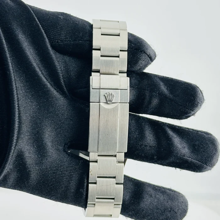Rolex Airking Black Dial on Oyster Bracelet Ref. 126900 with Card (New Style Green) 2024 - Image 4