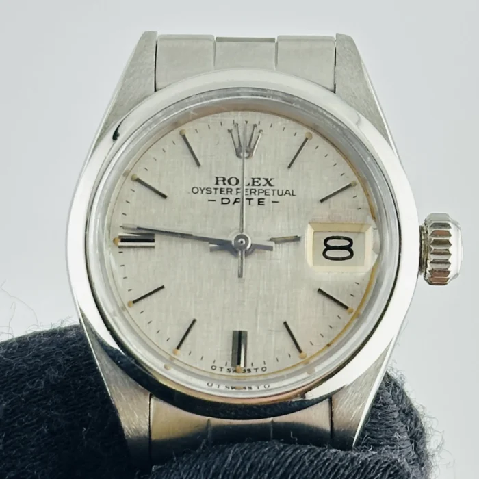 Rolex Oyster Perpetual Date Silver Linen Stick Sigma Dial on Oyster Bracelet Ref. 6916 - Image 2