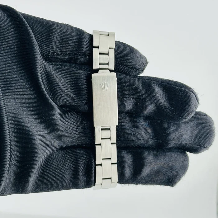 Rolex Oyster Perpetual Date Silver Linen Stick Sigma Dial on Oyster Bracelet Ref. 6916 - Image 3
