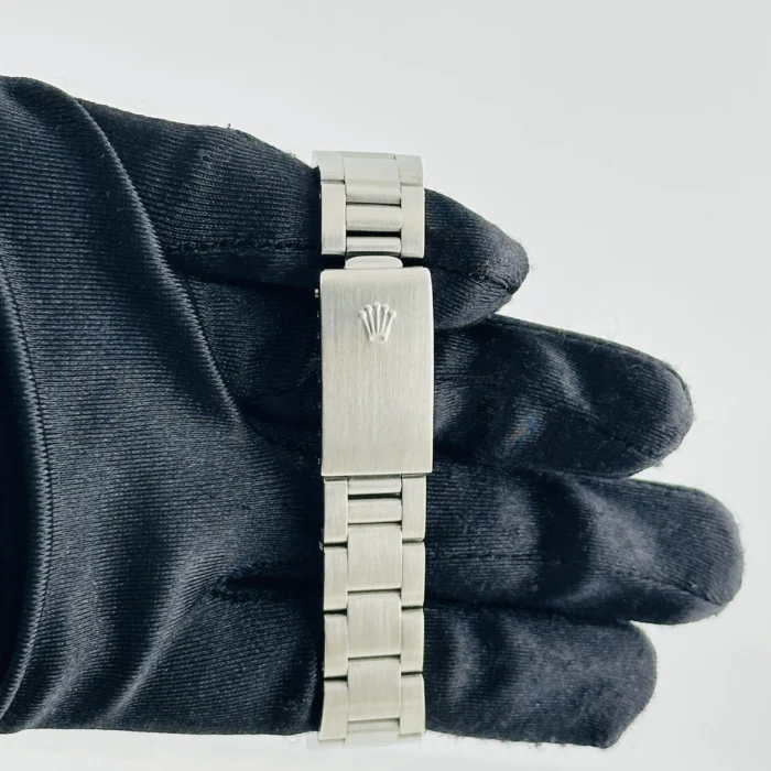 Rolex Oyster Perpetual Date Silver Stick Dial on Oyster Bracelet Ref. 15000 - Image 4