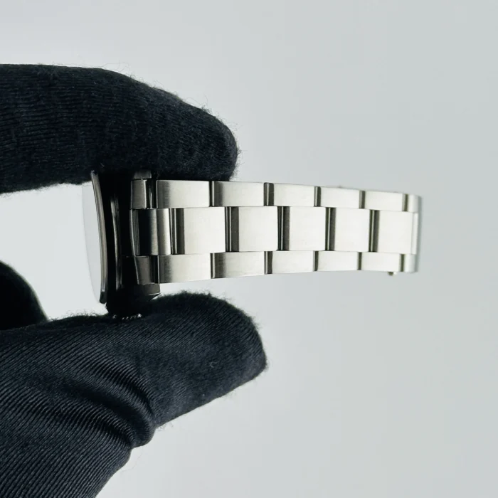 Rolex Oyster Perpetual Black Dial on Oyster Bracelet Ref. 77080 with Papers - Image 5