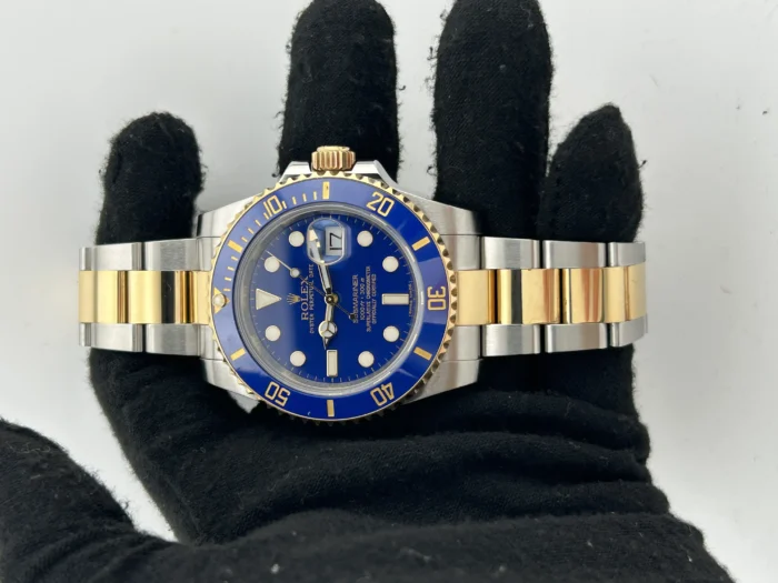 Rolex Submariner Date Blue Dial on 2Tone Oyster Bracelet Ref. 116613LB with Card (Old Green) 2012 - Image 2