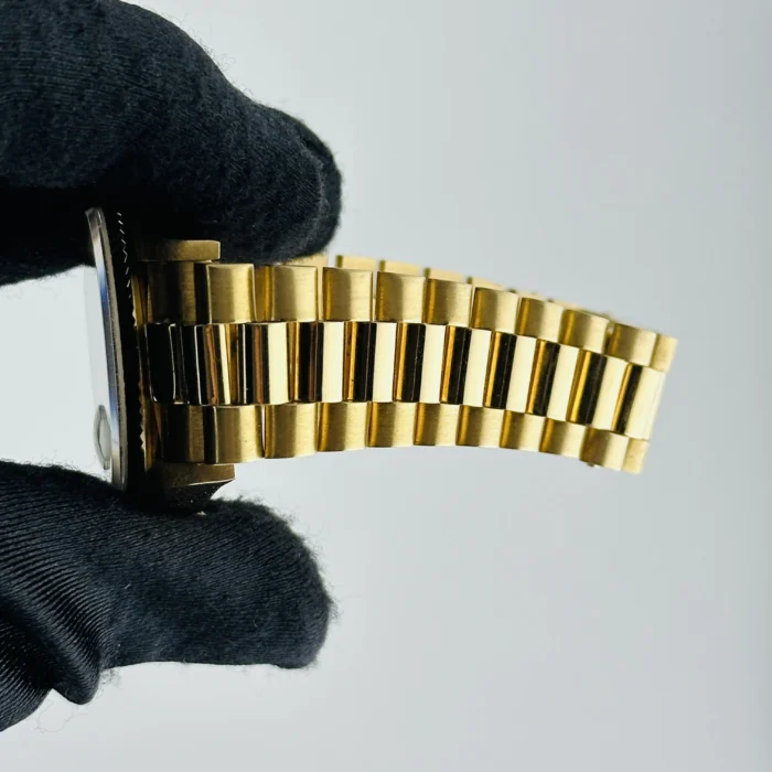 Rolex Daydate Champagne Stick Dial on President Bracelet / Old Buckle Ref. 18038 - Image 5