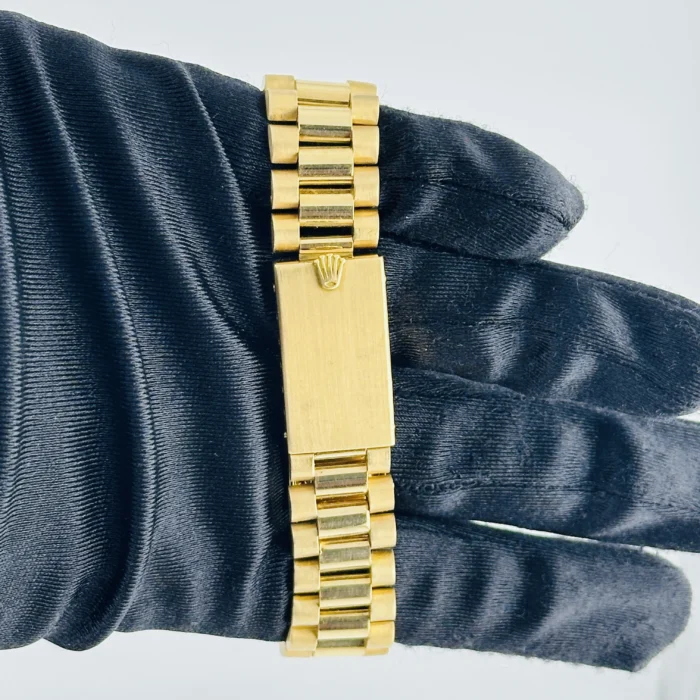 Rolex Daydate Champagne Stick Dial on President Bracelet / Old Buckle Ref. 18038 - Image 4