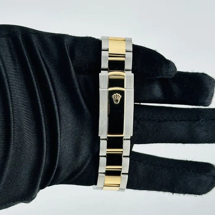 Rolex SkyDweller Champagne Dial on Oyster Bracelet Ref. 326933 with Card (New Style White) 2018 - Image 3