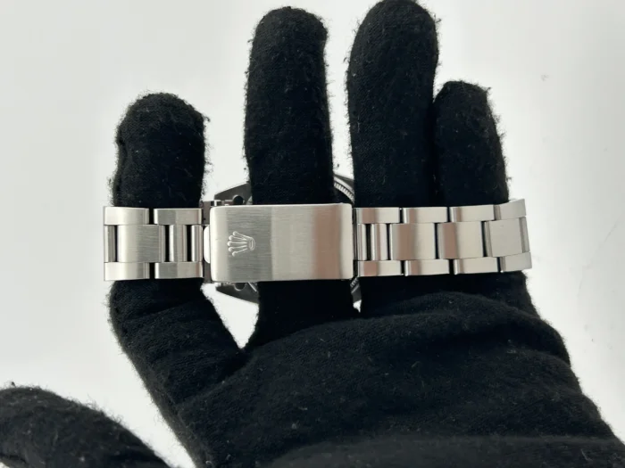 Rolex Oyster Perpetual Date Silver Index Dial on Oyster Steel Bracelet Ref. 1500 - Image 3