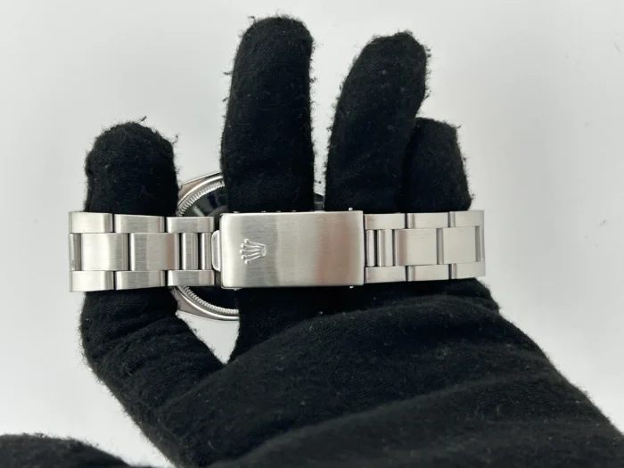 Rolex Oyster Perpetual Date Silver Index Dial on Oyster Steel Bracelet Ref. 1500 - Image 3