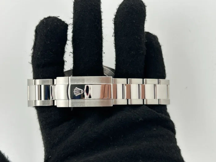 Rolex Datejust 41 Black Index Dial on Oyster Steel Bracelet Ref. 126300 with Card (New Style White) 2020 - Image 4