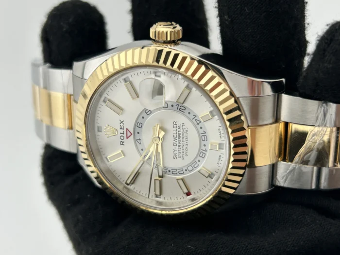 Rolex SkyDweller White Dial on Oyster Steel Bracelet Ref. 326933 with Card (New Style Green) 2019 - Image 3
